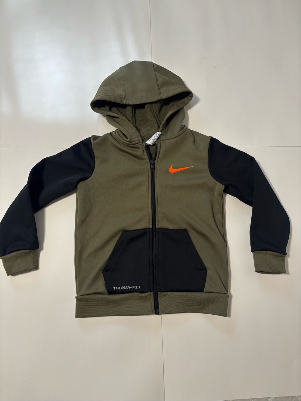 YOUTH Size 5 Nike Therma-Fit Full Zip Long Sleeve Swoosh Logo Jacket/Sweater